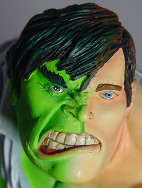 Marvel Universe Hulk Mini-Bust