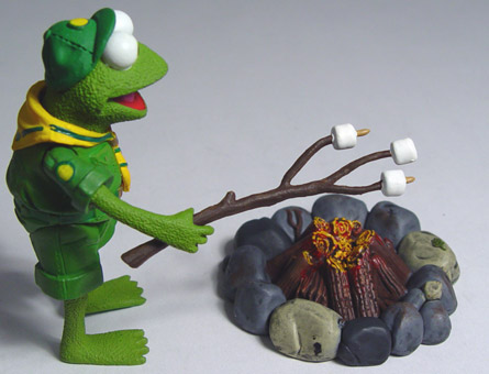 Frog Scout Robin action figure