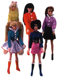 ir_sailormoon_12inoutfits.jpg - 14045 Bytes