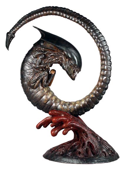 alien queen chestburster statue