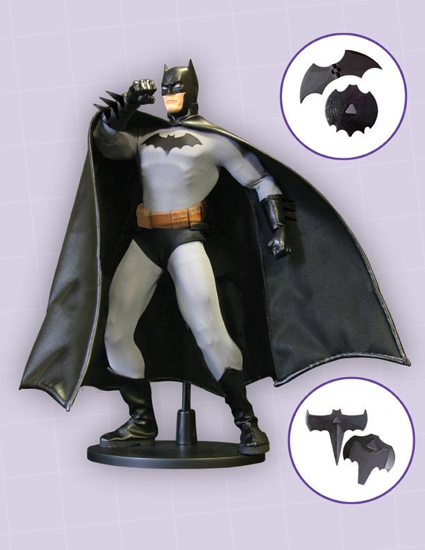 Batman 13-inch Deluxe Collector Figure