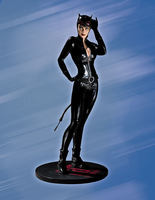 CATWOMAN STATUE