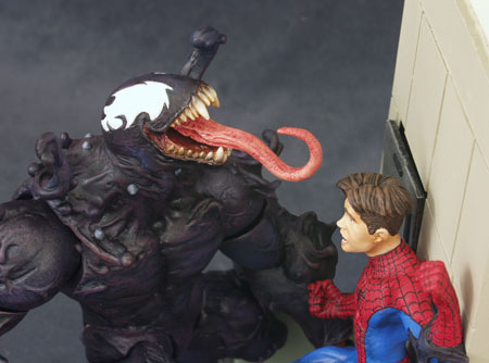 Marvel Select Ultimate Venom Figure