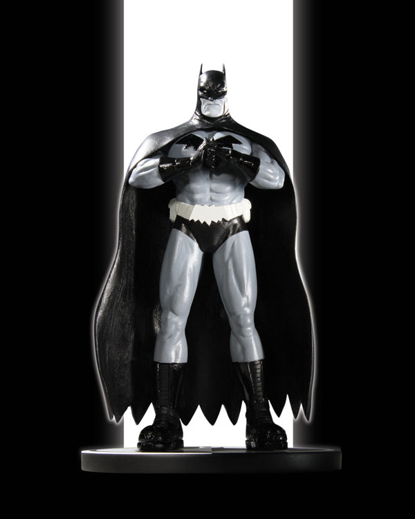BATMAN BLACK & WHITE STATUE: BATMAN BY PATRICK GLEASON