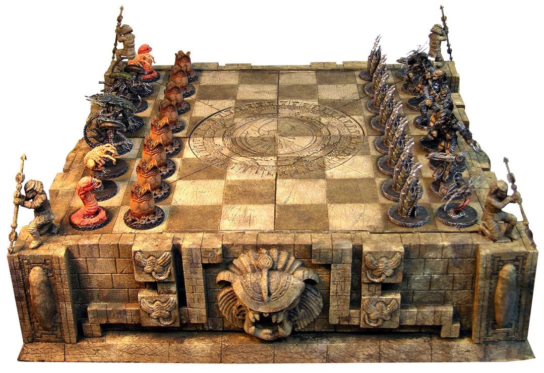 Aliens vs Predator Chess Set