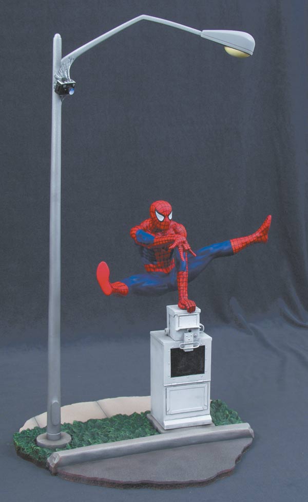 Premier Collection: Spider-Man Statue