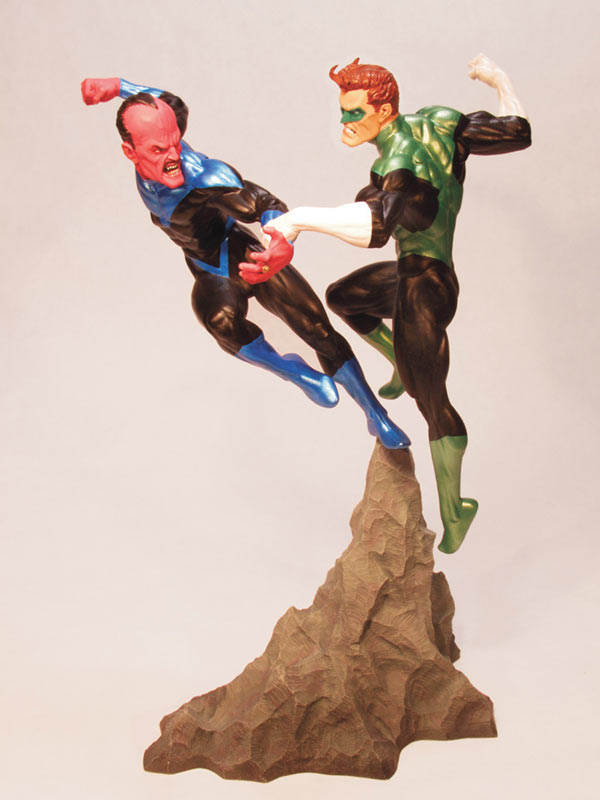 Green Lantern vs. Sinestro Statue