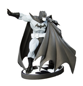 BATMAN: BLACK & WHITE STATUE