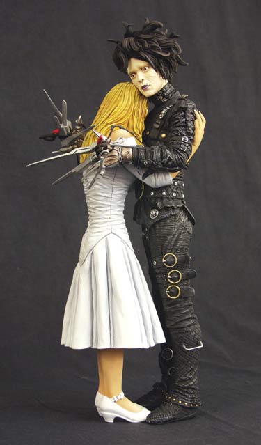 Edward Scissorhands & Kim Statue