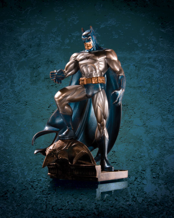 BATMAN (PATINA) MINI STATUE