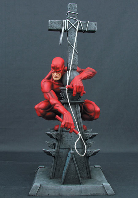 MARVEL MILESTONES: DAREDEVIL STATUE