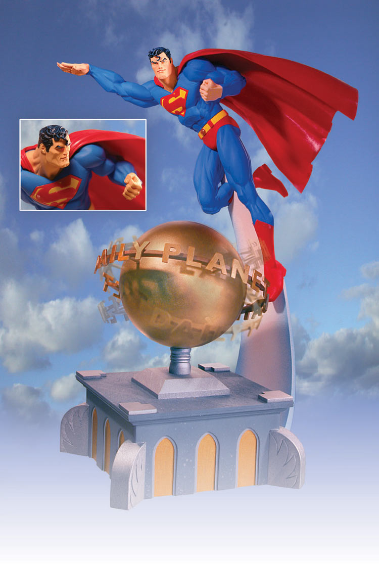 Superman Deluxe Statue