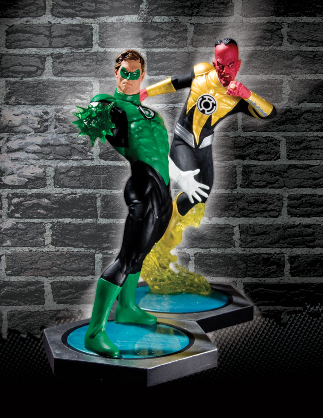 ULTIMATE SHOWDOWN: GREEN LANTERN VS. SINESTRO STATUE SET