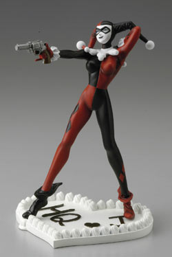 BATMAN BY KIA ASAMIYA COLLECTOR ACTION FIGURE WAVE 2: HARLEY QUINN