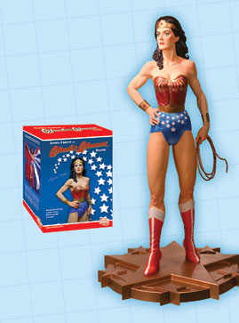 WONDER WOMAN LYNDA CARTER STATUE