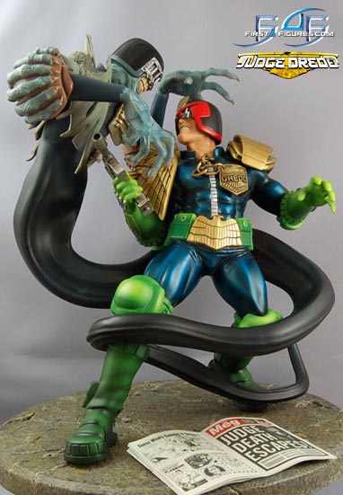 Judge Dredd vs Judge Death Statue