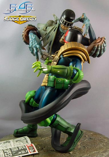 Judge Dredd vs Judge Death Statue