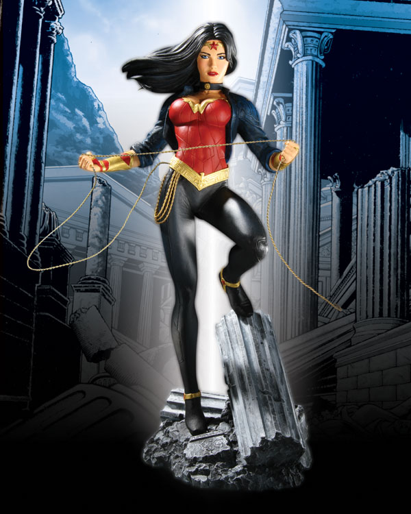 WONDER WOMAN #600 STATUE