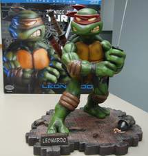 tmnt leonardo statue