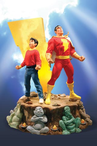 SHAZAM! DELUXE STATUE