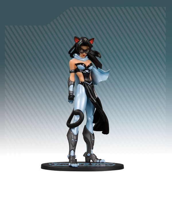 AME-COMI HEROINE SERIES: CATWOMAN (V.2) BLUE SUIT VARIANT PVC FIGURE