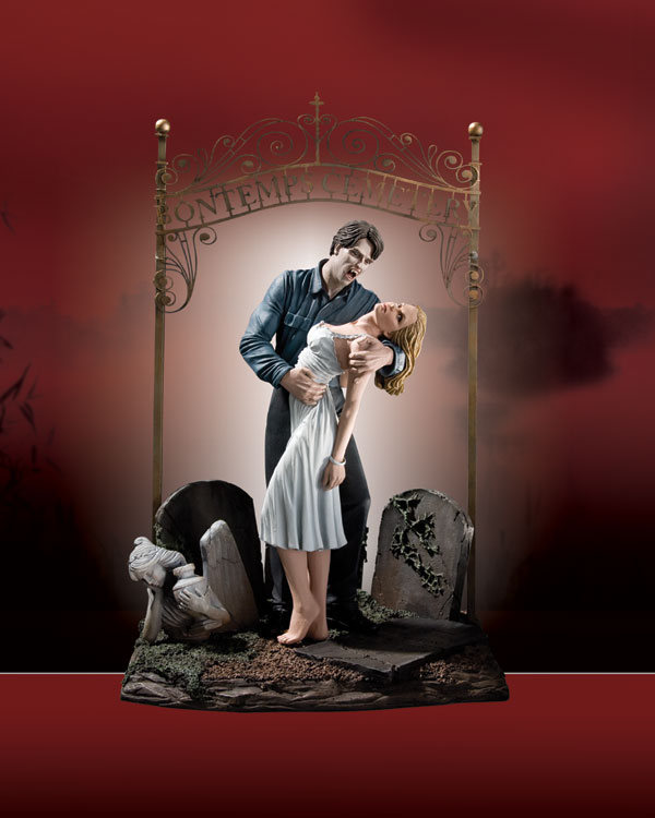 TRUE BLOOD: TRUE LOVE SOOKIE & BILL STATUE