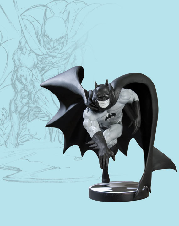 BATMAN: BLACK & WHITE STATUE