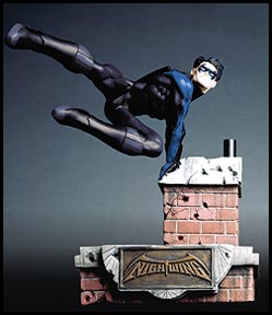 dcd_nightwing_statue.jpg - 14146 Bytes
