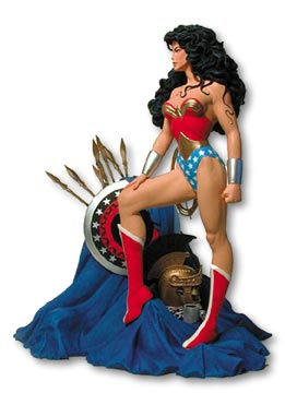 dcd_wonderwomanstatue.jpg - 15861 Bytes