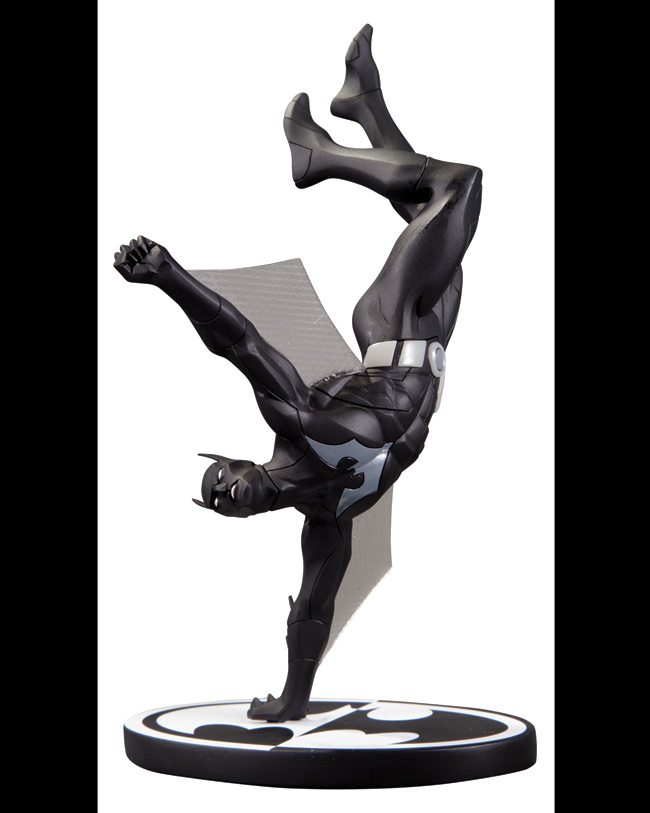 BATMAN BEYOND STATUE BY DUSTIN NGUYEN