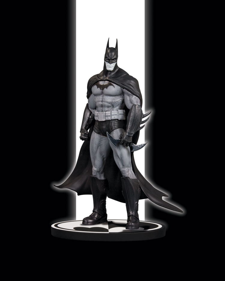 BATMAN BLACK & WHITE STATUE: BATMAN ARKHAM ASYLUM