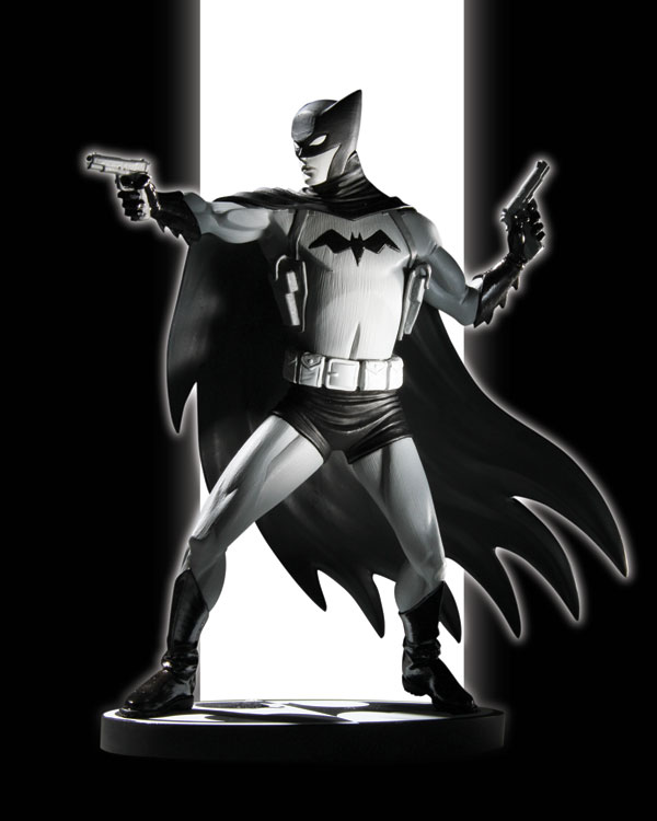 BATMAN BLACK & WHITE STATUE: BATMAN BY CLIFF CHIANG