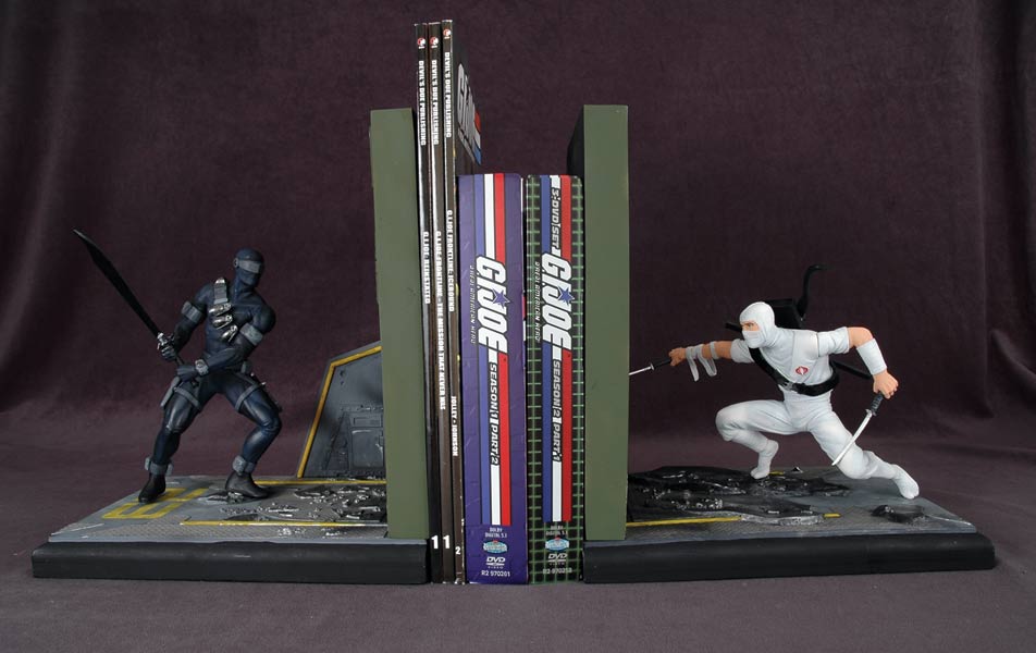 Snake Eyes vs Storm Shadow Bookends