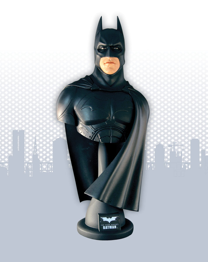 THE DARK KNIGHT: 1:4 SCALE BATMAN BUST BY HOT TOYS