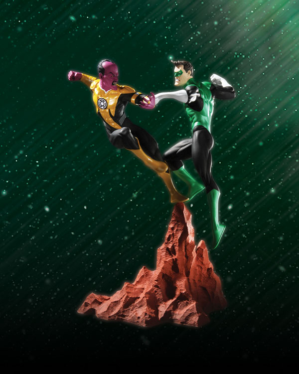 GREEN LANTERN VS. SINESTRO MINI STATUE