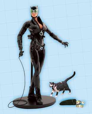 Catwoman 13-inch Deluxe Collector Figure